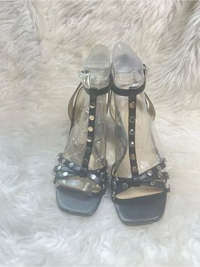 Marc Fisher studded T-Strap Black heels Sandals SZ10M open square toe.